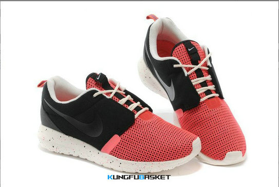 Kungfubasket 3517 - Nike Roshe Run [M. 13]